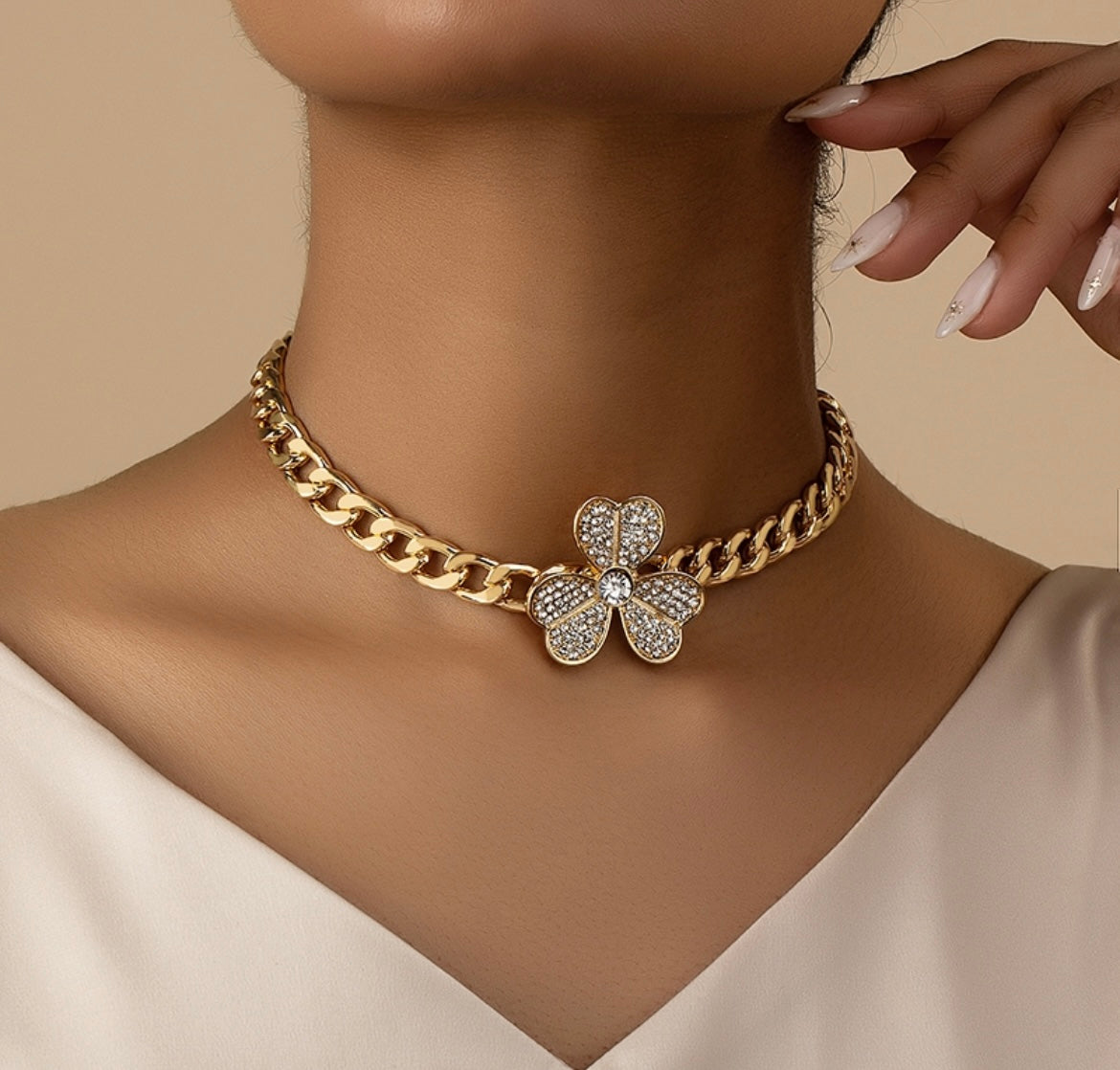 Clover Choker