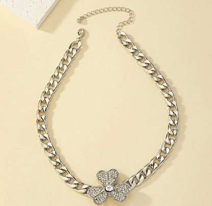 Clover Choker